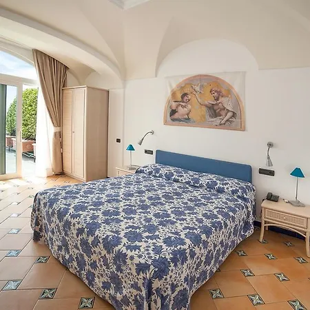 Hotel Bellevue 3*