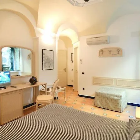 Hotel Bellevue 3*