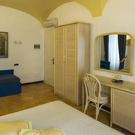 Bellevue Hotel 3*