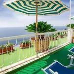 Bellevue 3* أمالفي