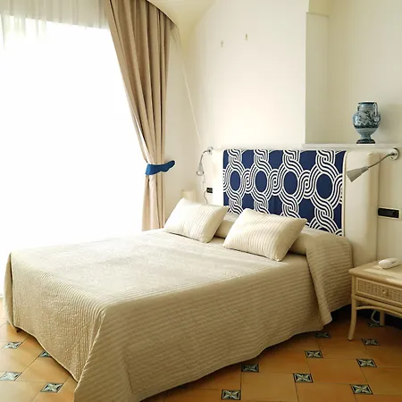 Отель Bellevue 3*