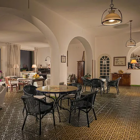 Bellevue Отель 3*