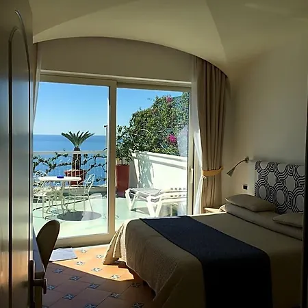 Bellevue 3* אמאלפי