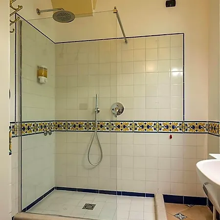 Bellevue Otel 3*