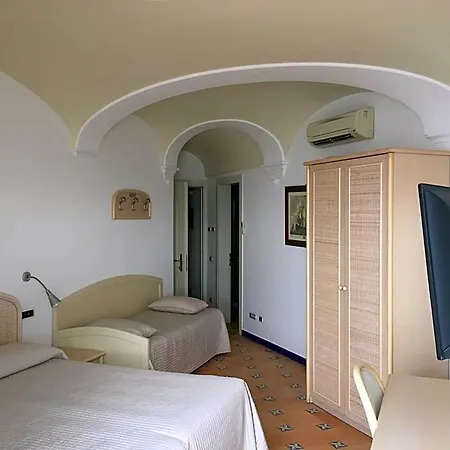 Hotel Bellevue 3*