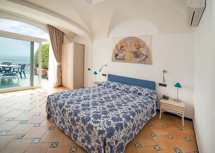 Hotel Bellevue 3*