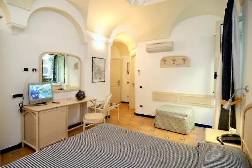 Hotel Bellevue 3*